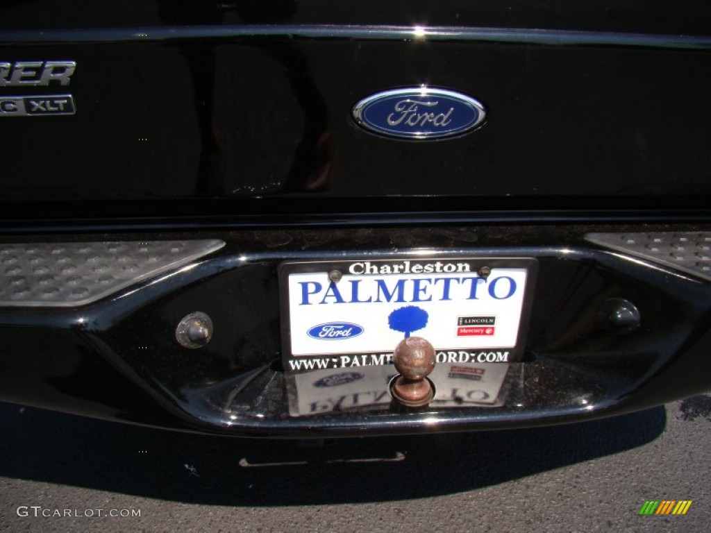 2005 Explorer Sport Trac Adrenalin - Black Clearcoat / Medium Dark Flint photo #40