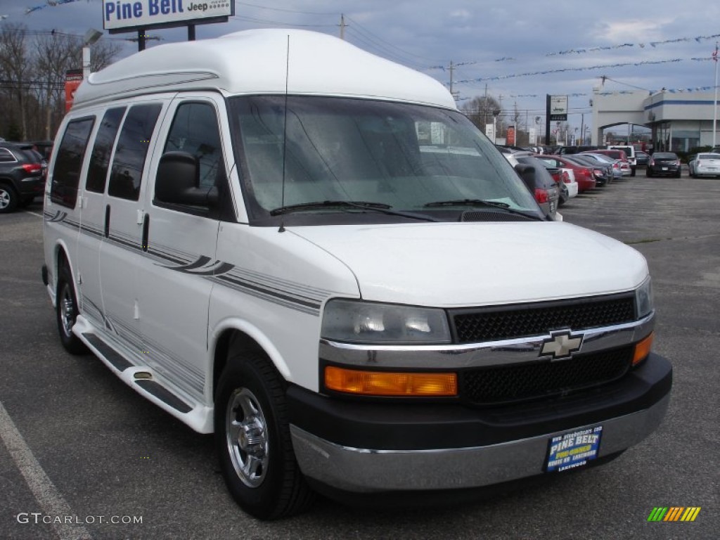 2003 Express 1500 Passenger Conversion Van - Summit White / Medium Dark Pewter photo #3