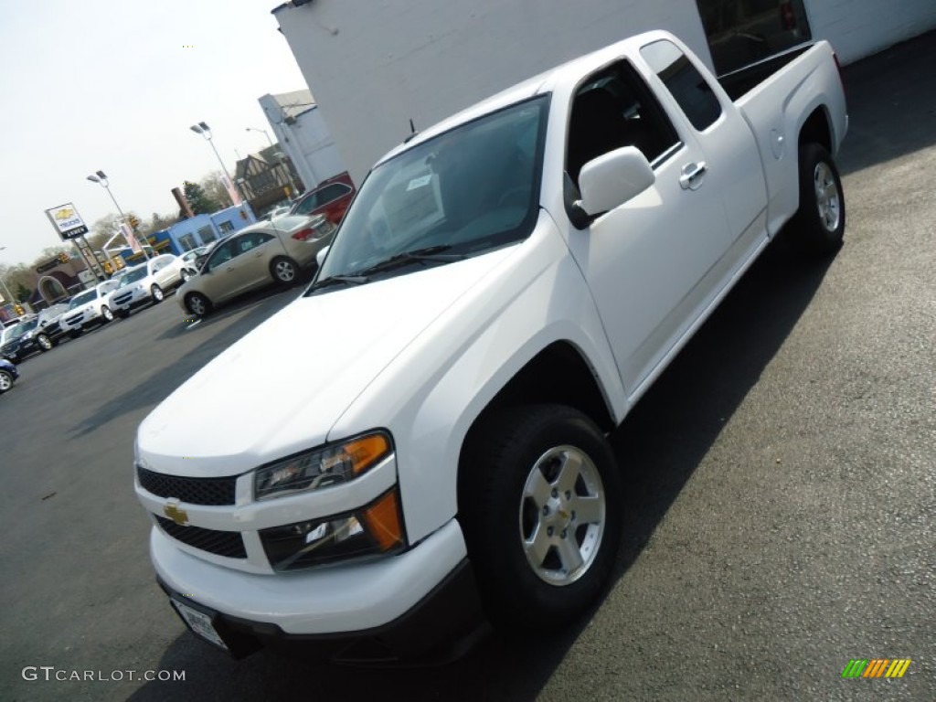 Summit White Chevrolet Colorado