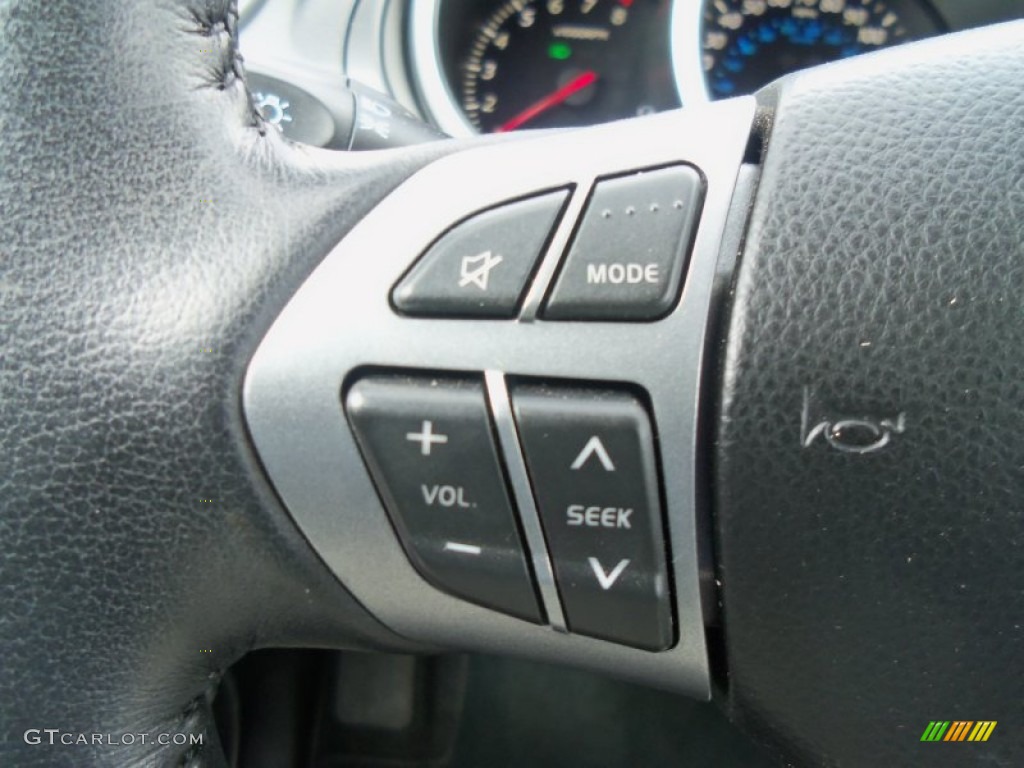 2011 Suzuki Grand Vitara Limited 4x4 Controls Photo #62852689