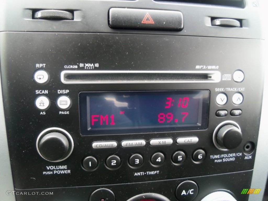 2011 Suzuki Grand Vitara Limited 4x4 Audio System Photos