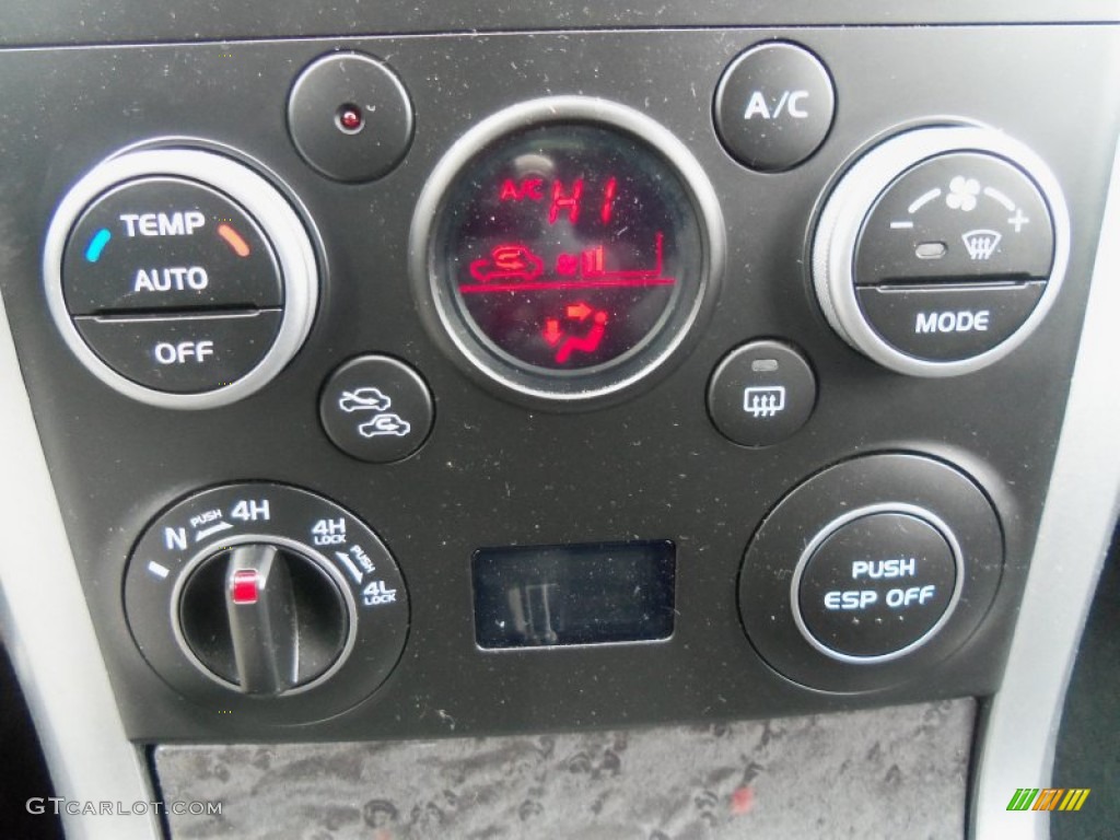 2011 Suzuki Grand Vitara Limited 4x4 Controls Photo #62852710