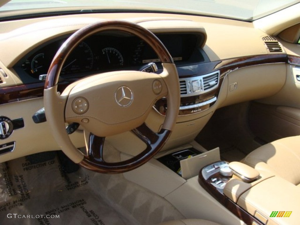 2009 Mercedes-Benz S 550 4Matic Sedan Savanna/Cashmere Dashboard Photo #62855191