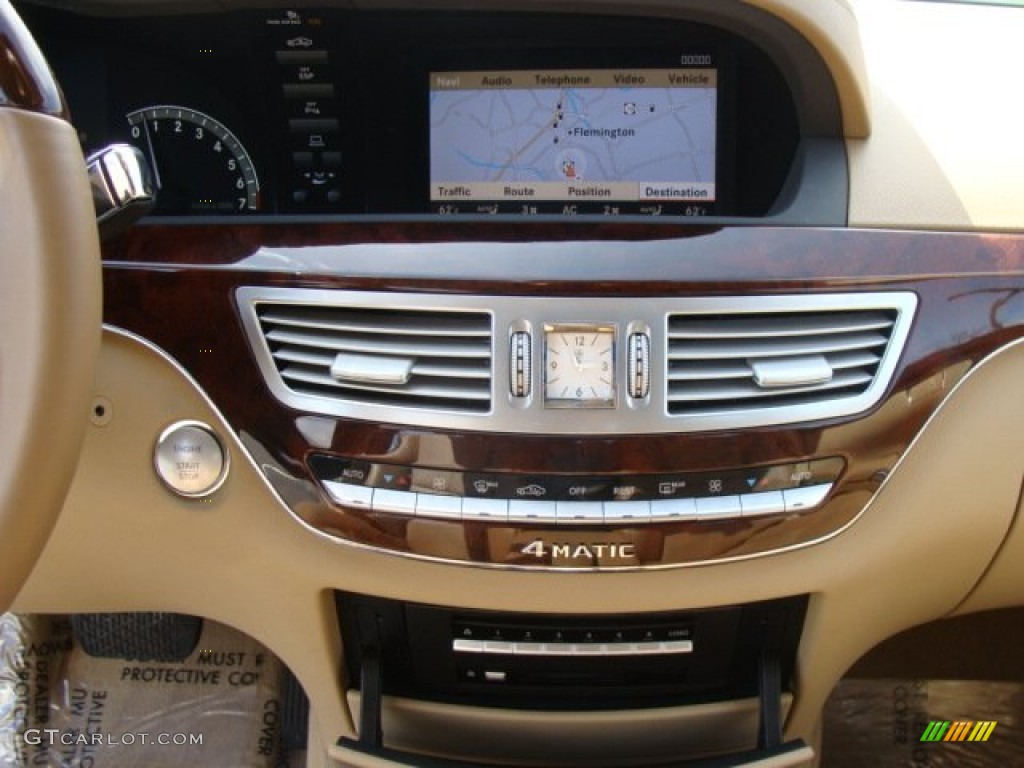 2009 Mercedes-Benz S 550 4Matic Sedan Controls Photo #62855239