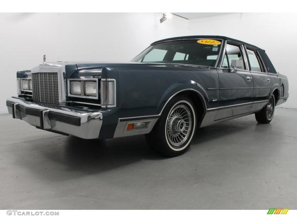 Dark Shadow Blue Metallic Lincoln Town Car