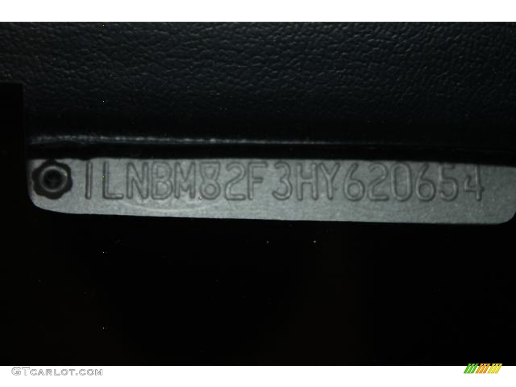 1987 Town Car Signature - Dark Shadow Blue Metallic / Navy Blue photo #7