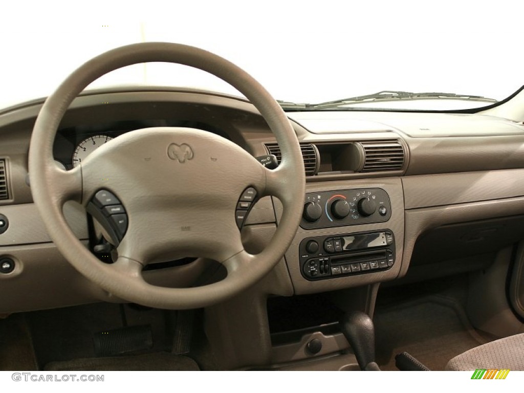 2004 Dodge Stratus SXT Sedan Taupe Dashboard Photo #62861647