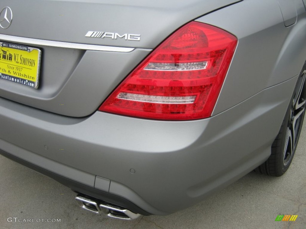 2012 S 63 AMG Sedan - Flint Grey Metallic / AMG Black photo #17