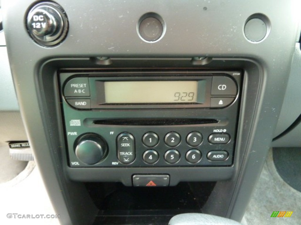 2004 Nissan Xterra XE 4x4 Audio System Photos