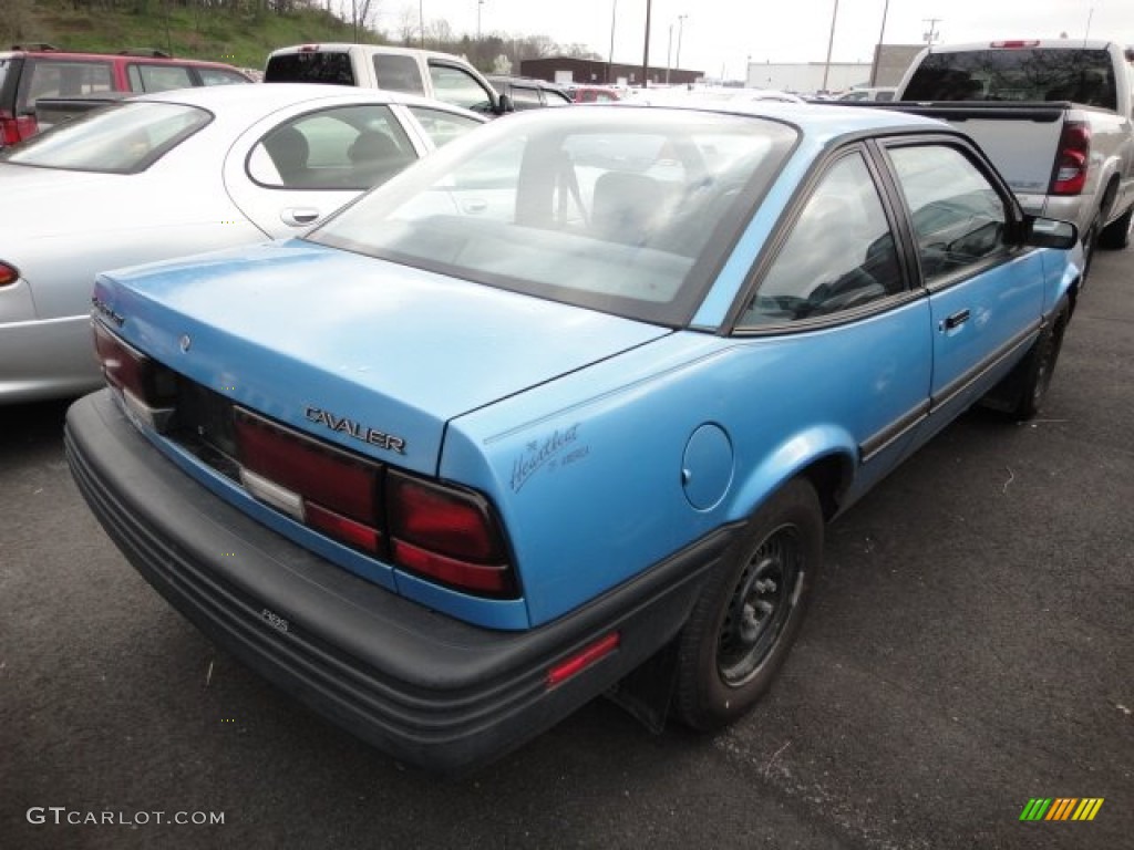 1992 Cavalier VL Coupe - Light Sapphire Blue Metallic / Blue photo #2