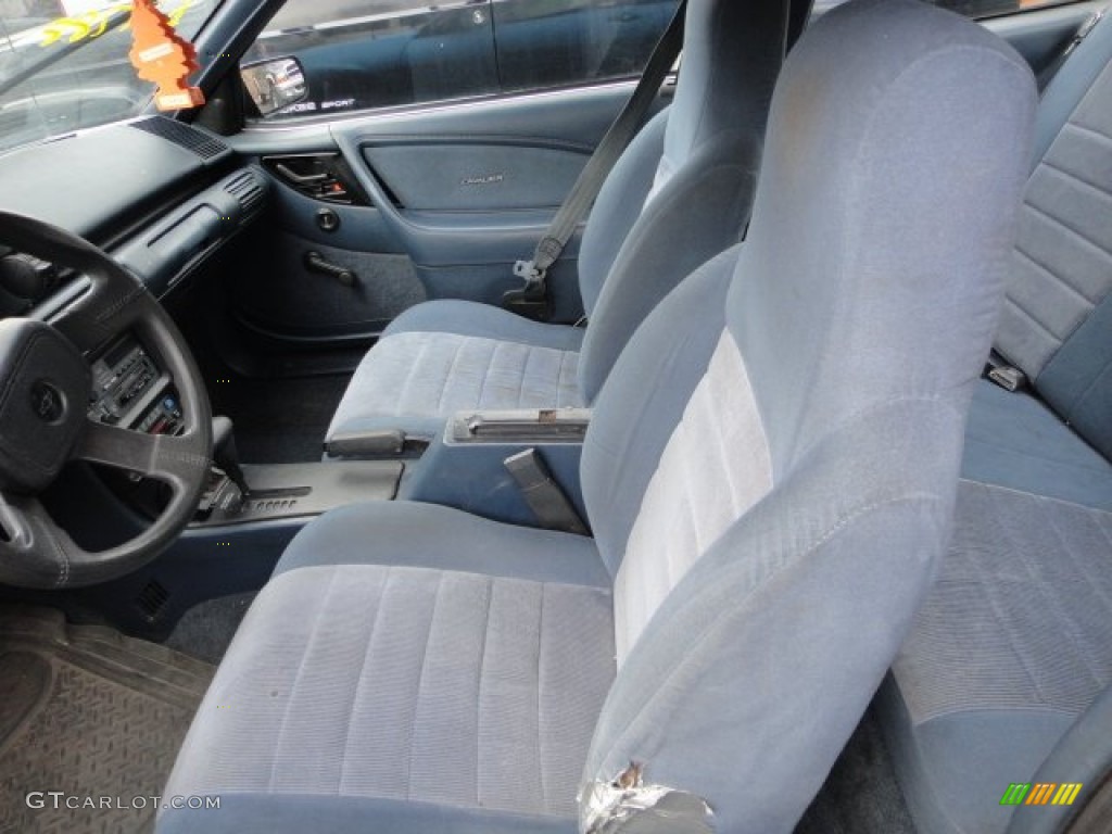 1992 Cavalier VL Coupe - Light Sapphire Blue Metallic / Blue photo #6