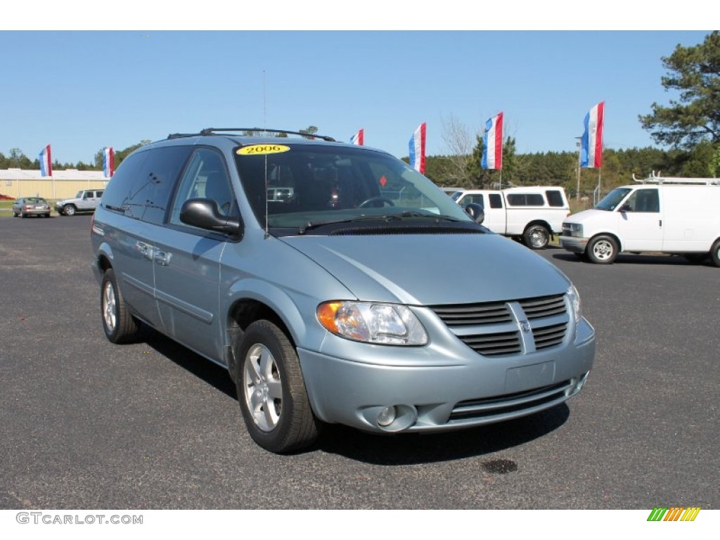 2006 Grand Caravan SXT - Butane Blue Pearl / Medium Slate Gray photo #3