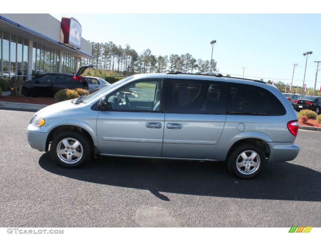 2006 Grand Caravan SXT - Butane Blue Pearl / Medium Slate Gray photo #8