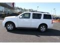 Avalanche White - Pathfinder SE Photo No. 8
