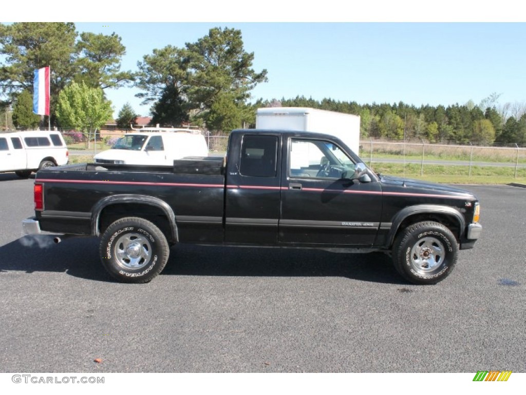 1994 Dakota SLT Extended Cab 4x4 - Black / Gray photo #4