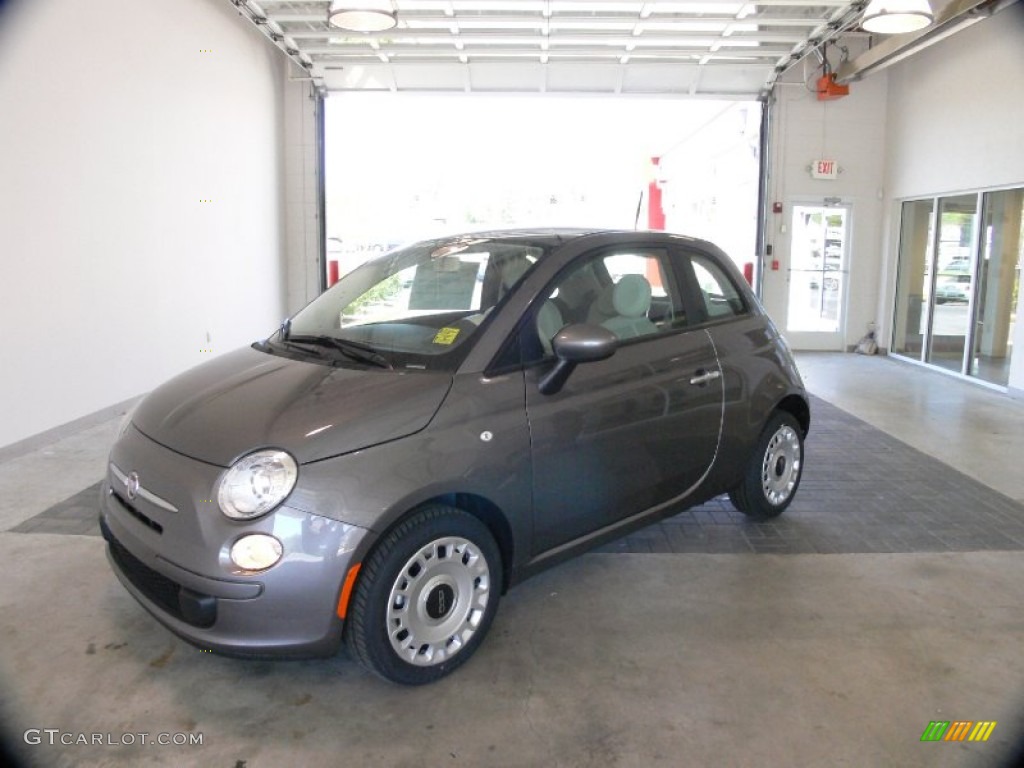 Grigio (Grey) Fiat 500