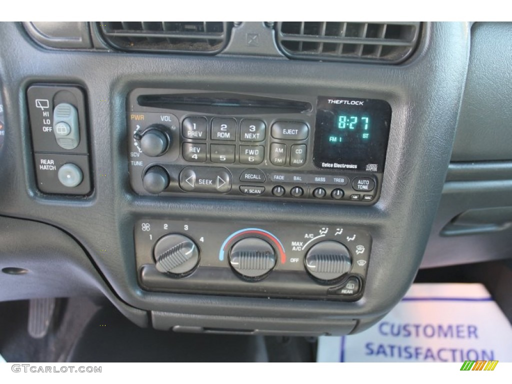 1999 Chevrolet Blazer LS Controls Photo #62876084
