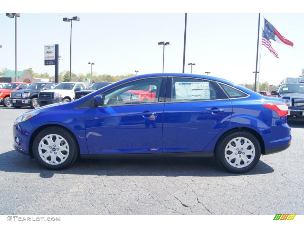 2012 Focus SE Sedan - Sonic Blue Metallic / Charcoal Black photo #5