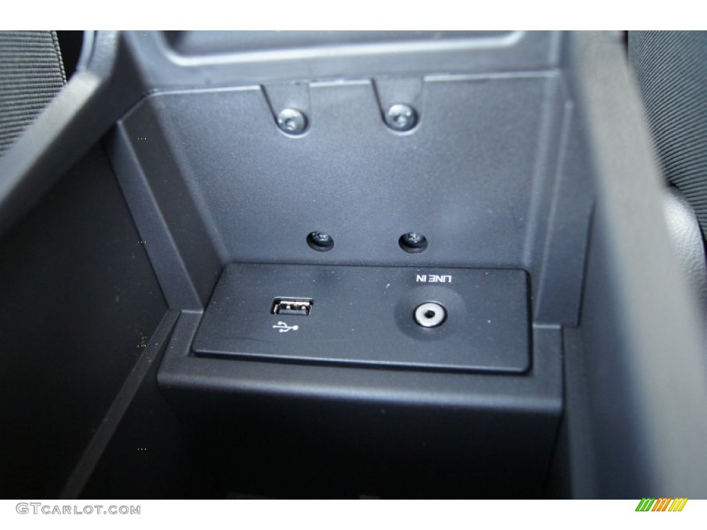 2012 Focus SE Sedan - Sterling Grey Metallic / Charcoal Black photo #29