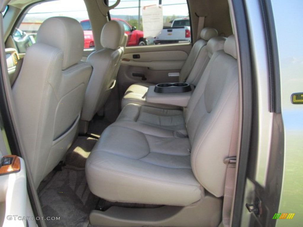 2003 Chevrolet Suburban 2500 LT 4x4 Rear Seat Photo #62882702