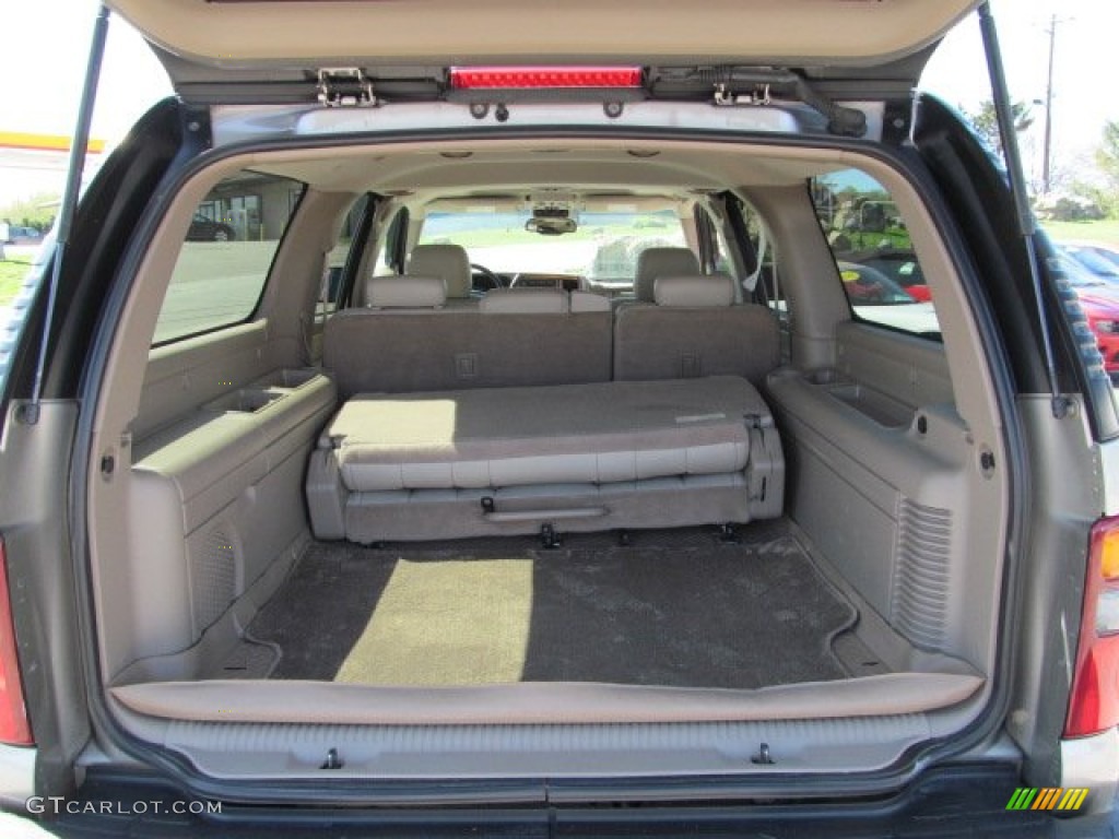 2003 Chevrolet Suburban 2500 LT 4x4 Trunk Photo #62882819