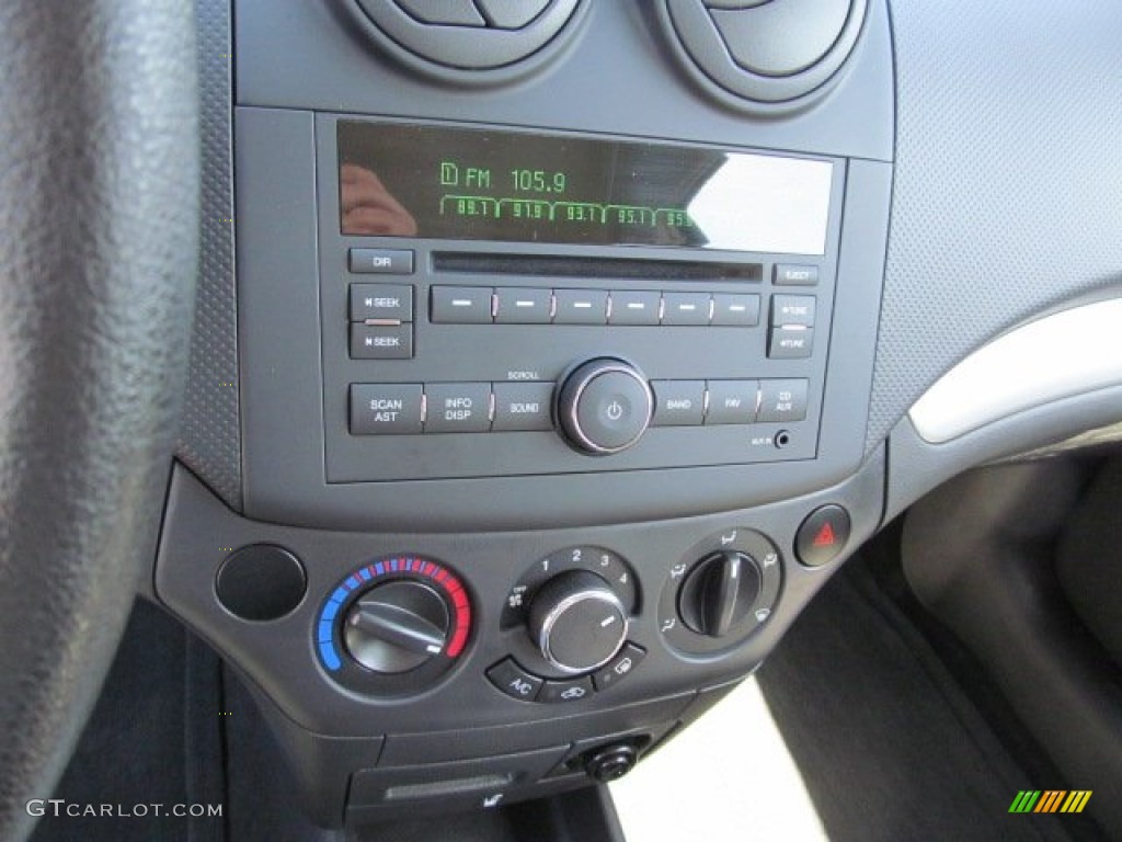 2010 Chevrolet Aveo Aveo5 LT Audio System Photo #62883026