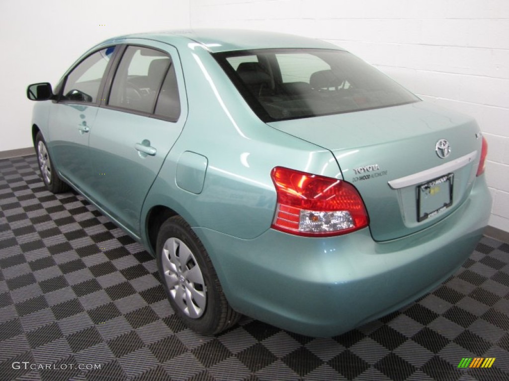 2010 Yaris Sedan - Jade Sea Metallic / Dark Charcoal photo #3