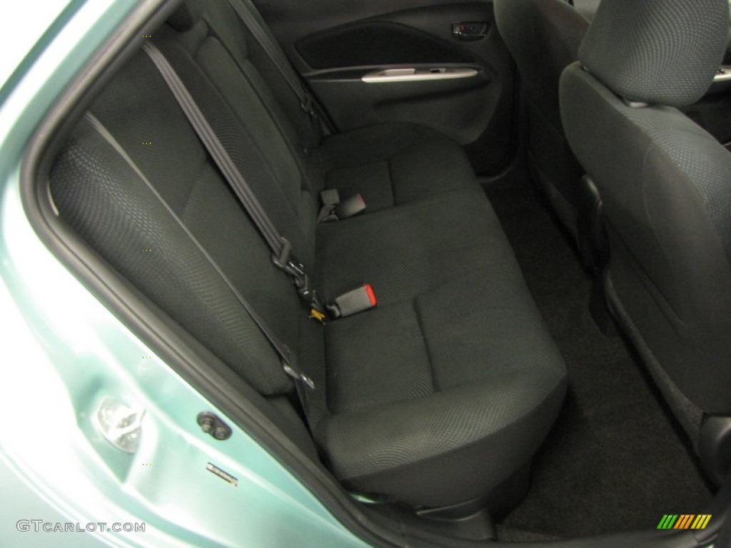 2010 Yaris Sedan - Jade Sea Metallic / Dark Charcoal photo #17