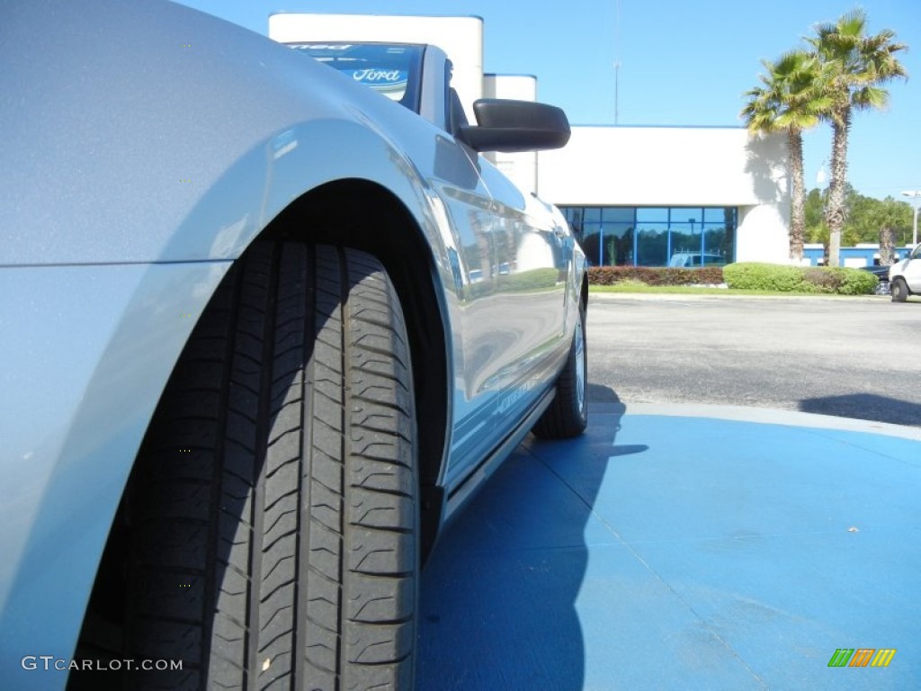 2011 Mustang V6 Convertible - Ingot Silver Metallic / Stone photo #15
