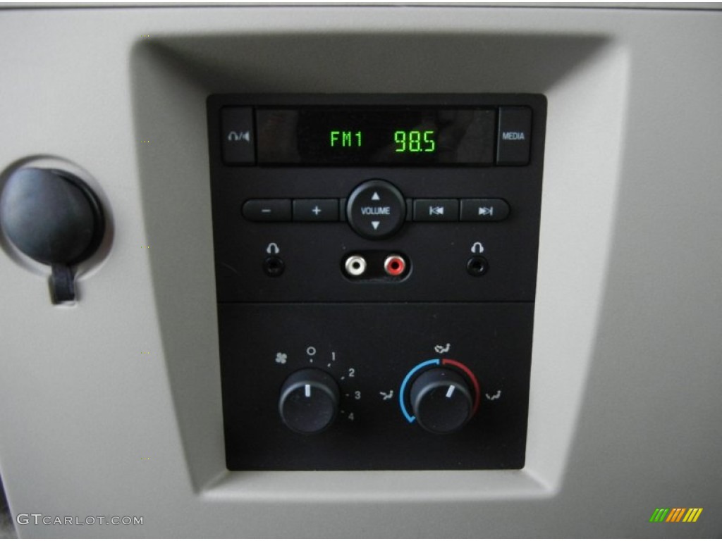 2008 Ford Expedition Limited Controls Photo #62895090
