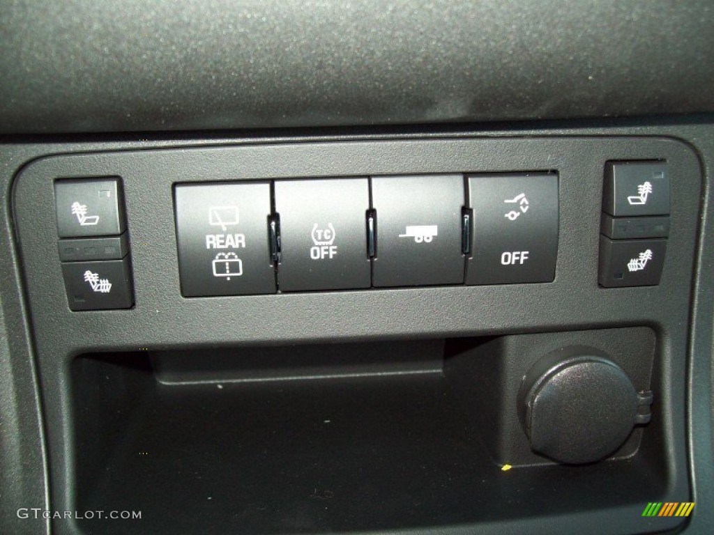 2012 Chevrolet Traverse LT Controls Photo #62895177