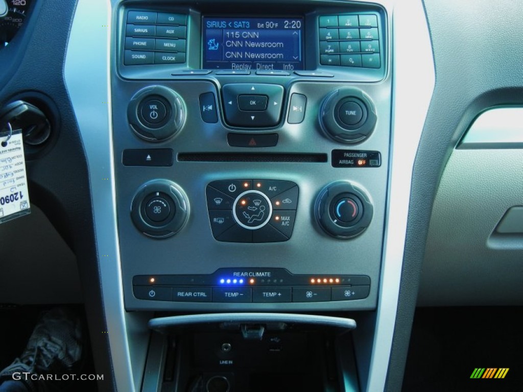 2012 Ford Explorer FWD Controls Photo #62895948