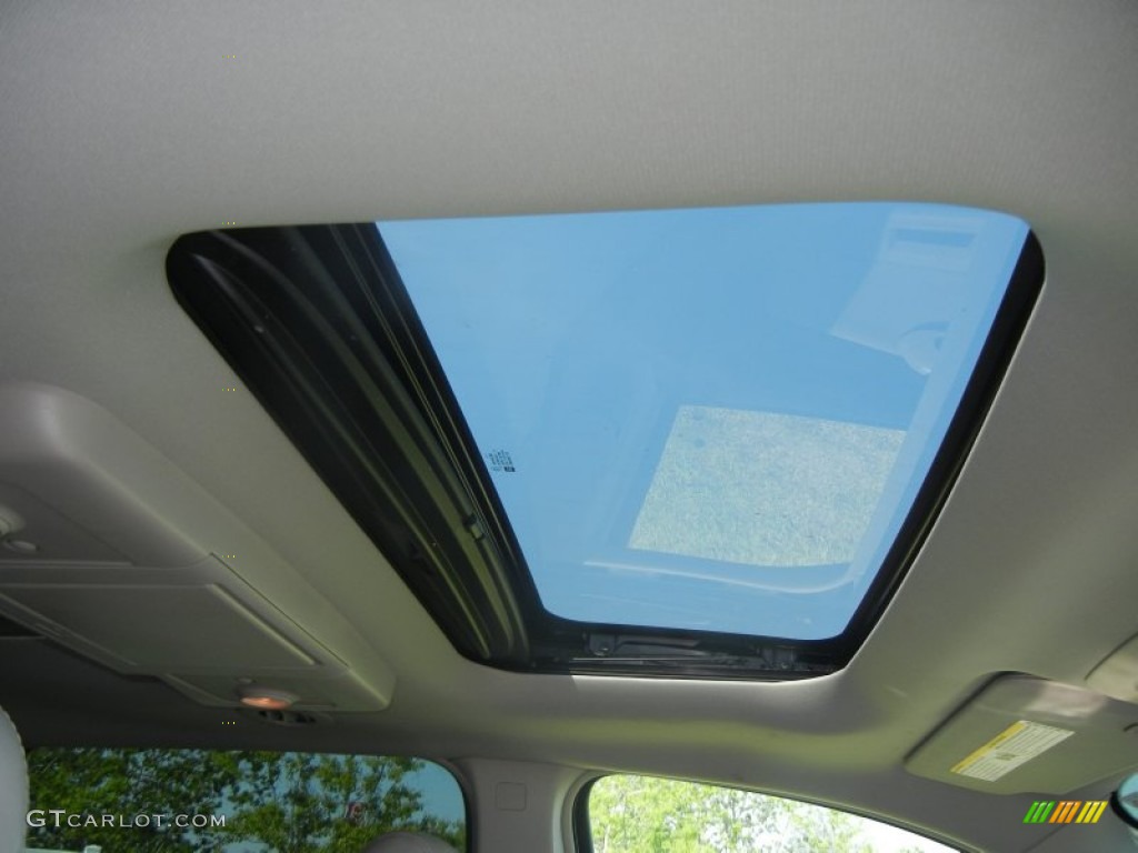 2009 Traverse LTZ - Silver Moss Metallic / Light Gray/Ebony photo #7