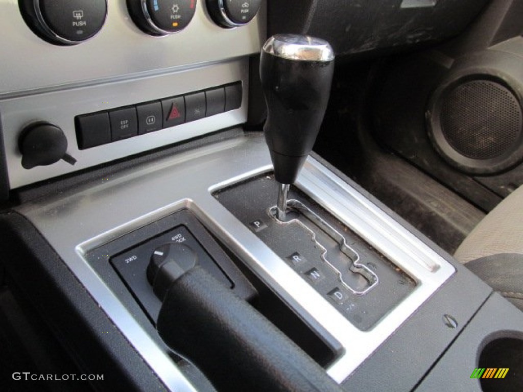 2007 Dodge Nitro R/T 4x4 5 Speed Automatic Transmission Photo #62905430