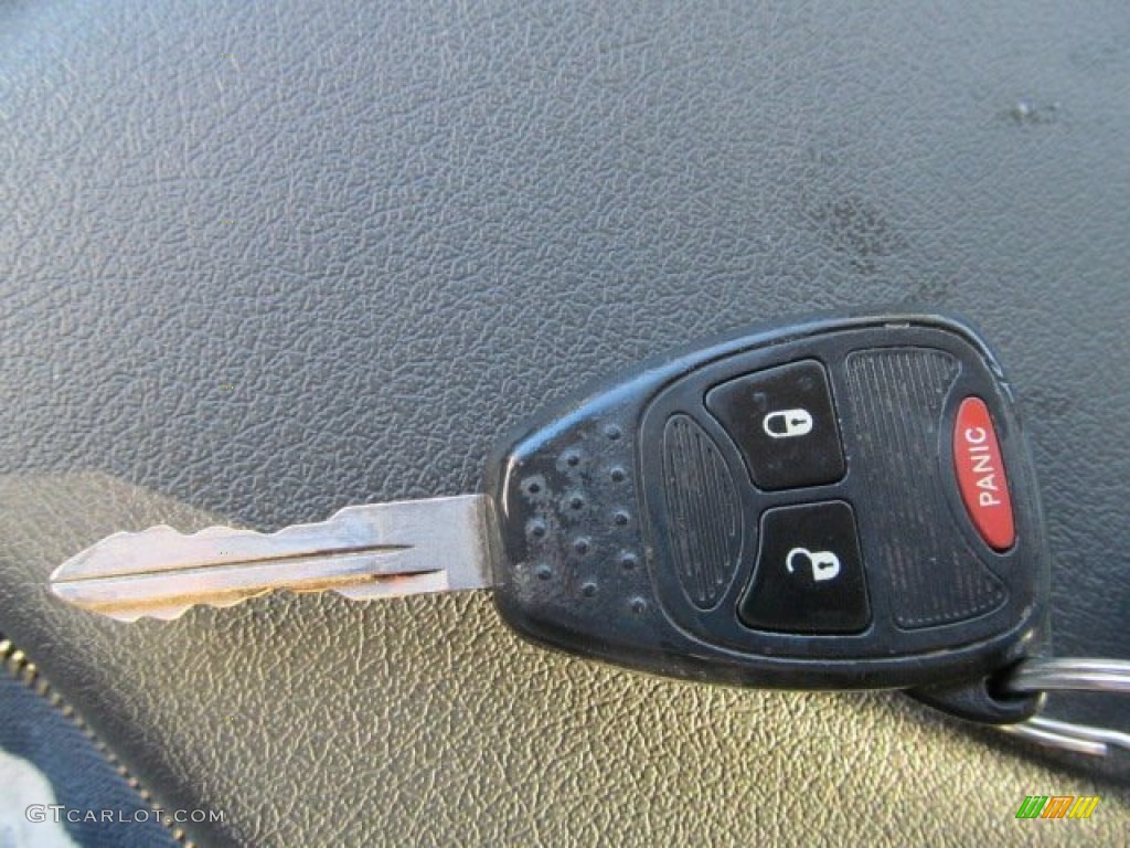 2007 Dodge Nitro R/T 4x4 Keys Photos