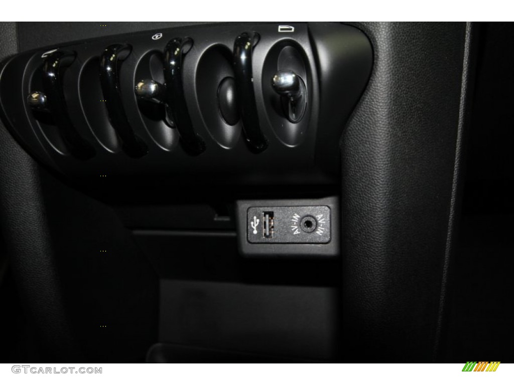 2012 Cooper Clubman - British Racing Green II Metallic / Carbon Black photo #16