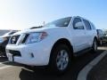 2008 Avalanche White Nissan Pathfinder SE 4x4  photo #1