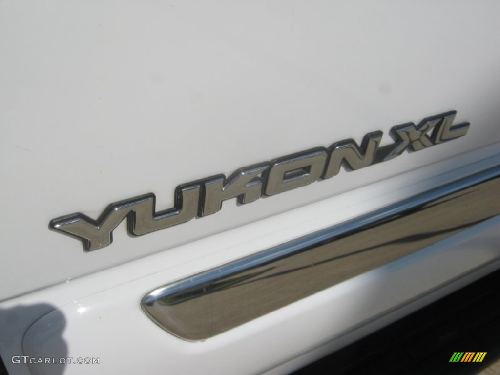 2003 GMC Yukon XL SLT Marks and Logos Photo #62911799