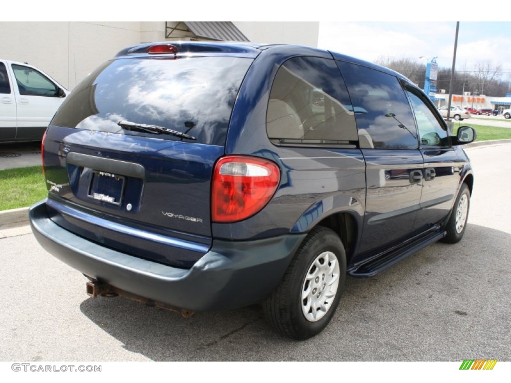 2002 Voyager  - Patriot Blue Pearl / Taupe photo #4