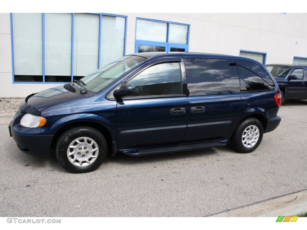 Patriot Blue Pearl 2002 Chrysler Voyager Standard Voyager Model Exterior Photo #62912856