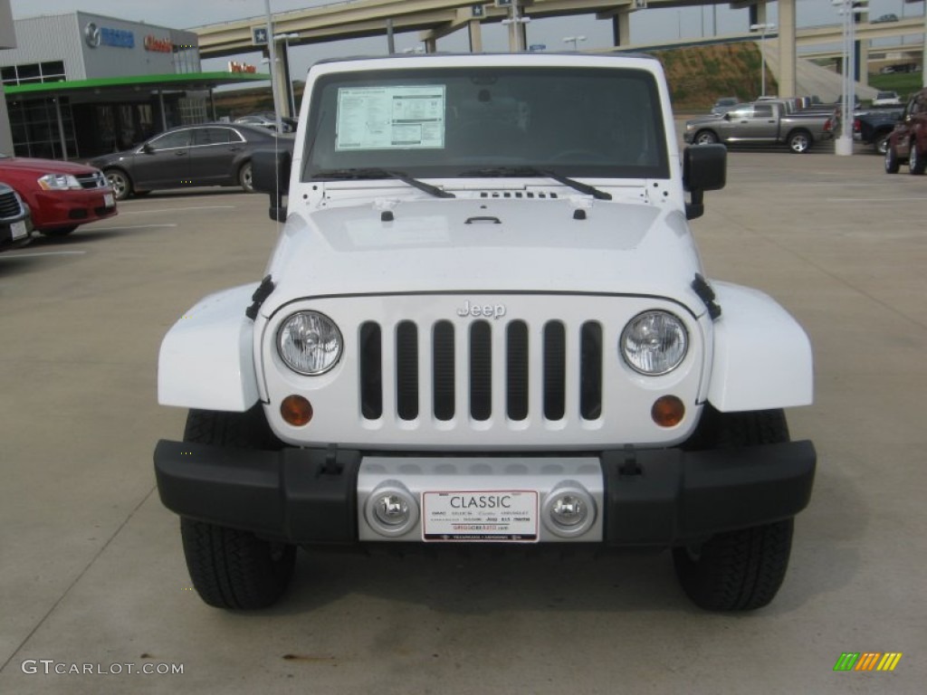 2012 Wrangler Unlimited Sahara 4x4 - Bright White / Black/Dark Saddle photo #8