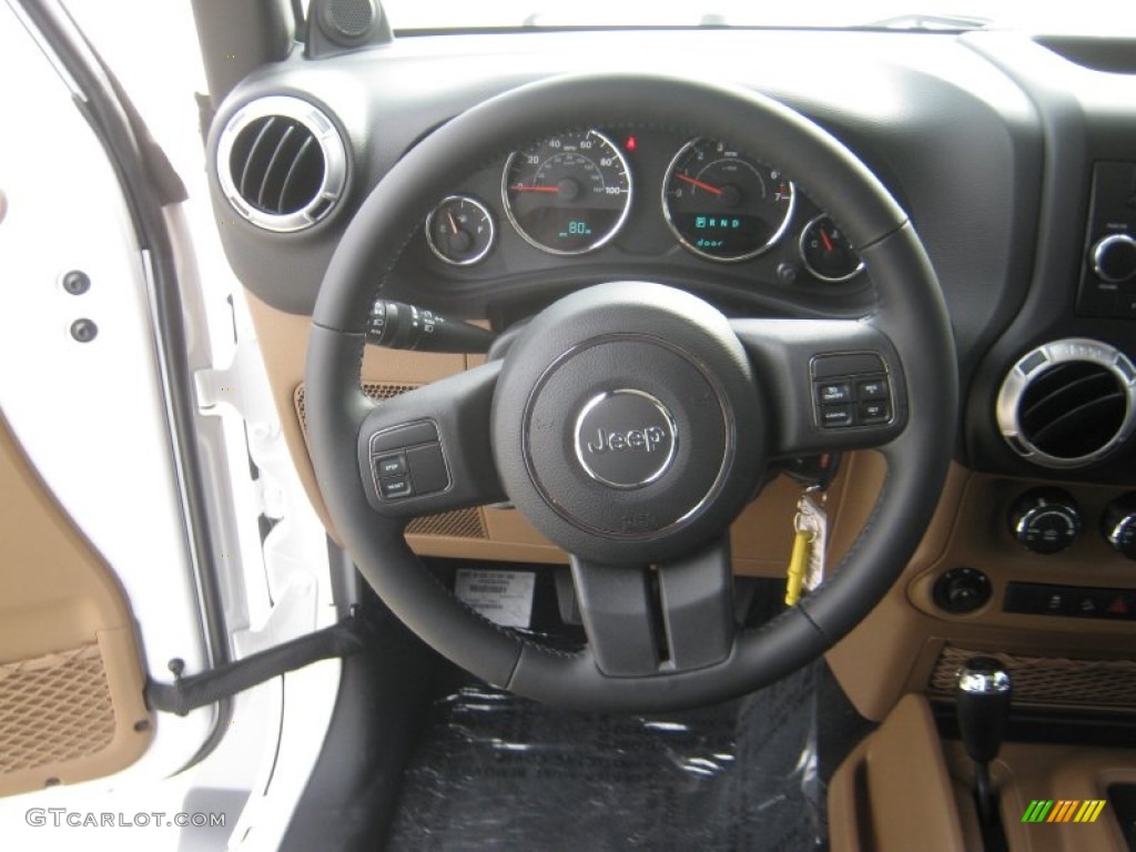 2012 Wrangler Unlimited Sahara 4x4 - Bright White / Black/Dark Saddle photo #10