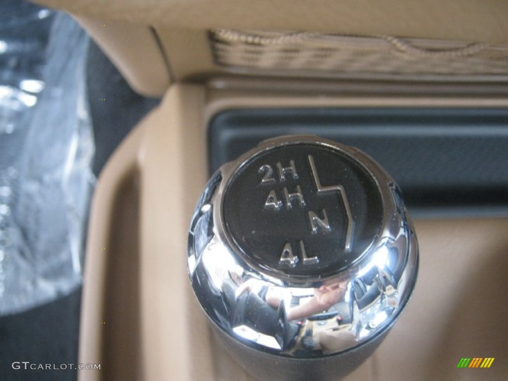 2012 Wrangler Unlimited Sahara 4x4 - Bright White / Black/Dark Saddle photo #12