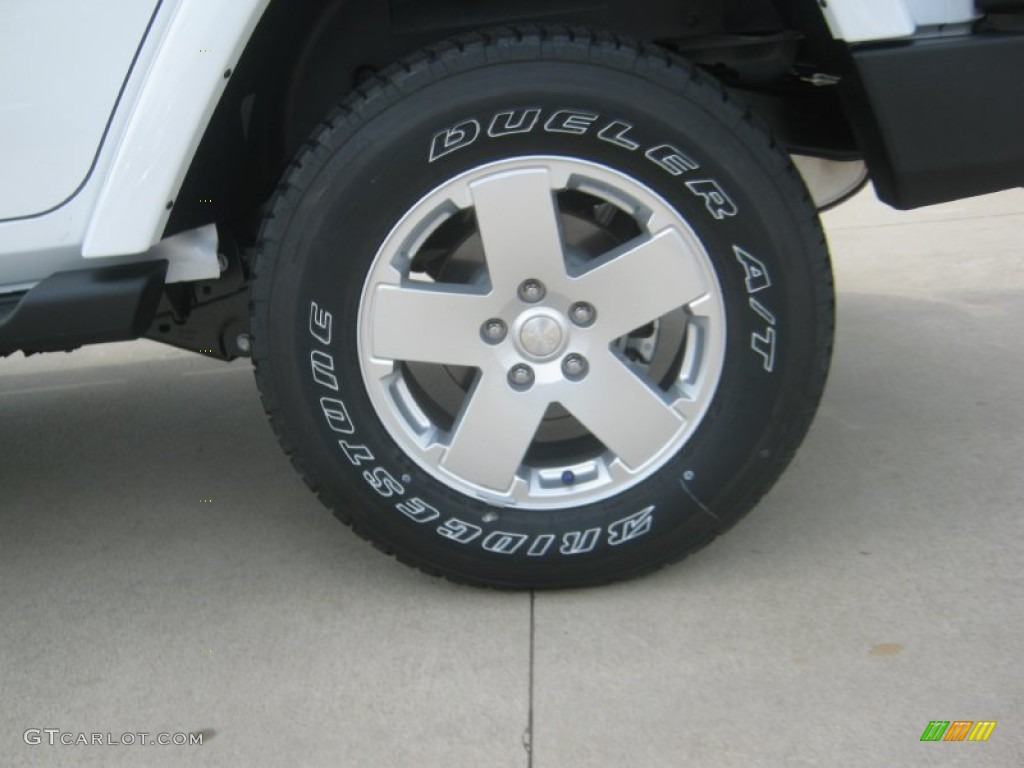 2012 Wrangler Unlimited Sahara 4x4 - Bright White / Black/Dark Saddle photo #18