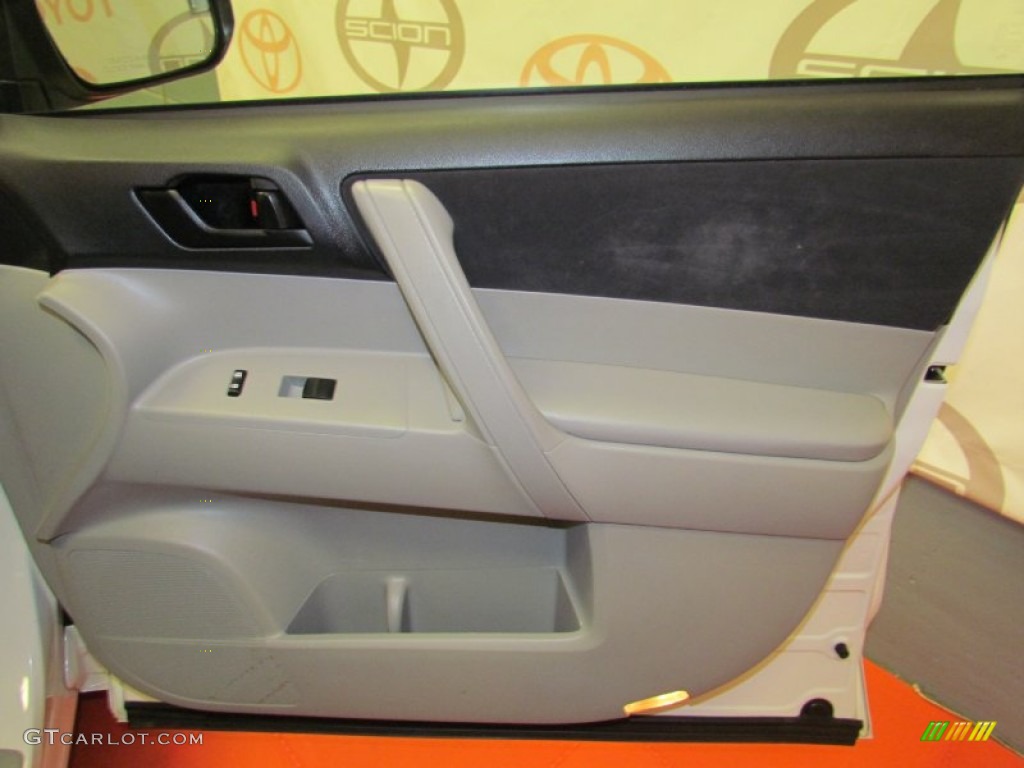 2009 Highlander V6 4WD - Blizzard White Pearl / Ash photo #23