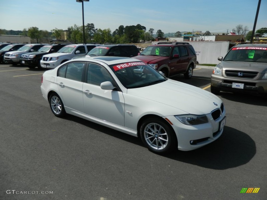 2010 3 Series 328i Sedan - Alpine White / Black photo #7