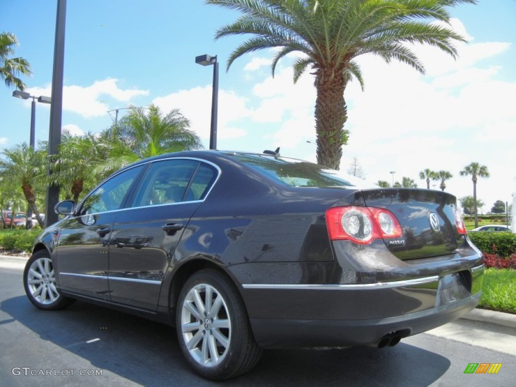 Mocha Brown 2006 Volkswagen Passat 3.6 Sedan Exterior Photo #62931722