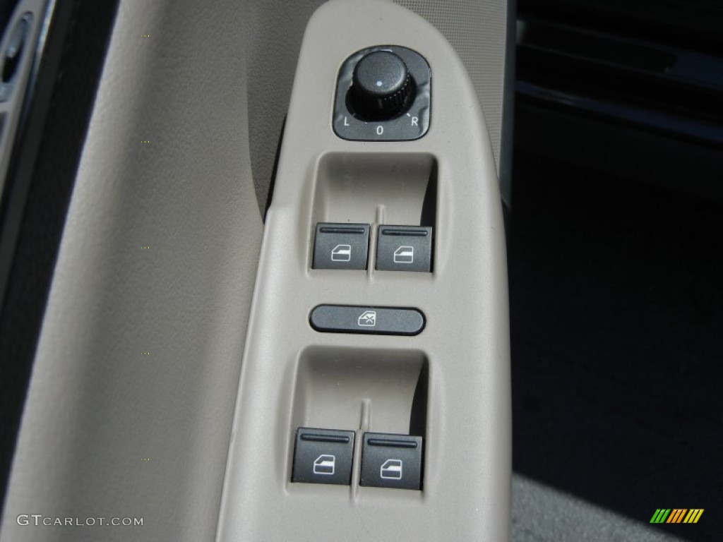 2006 Volkswagen Passat 3.6 Sedan Controls Photo #62931781