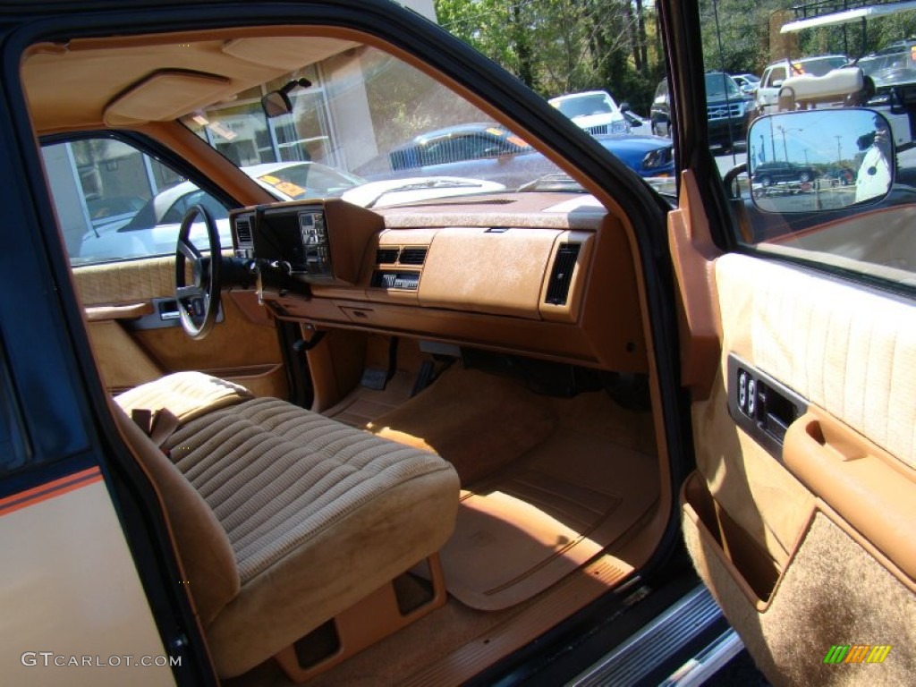 Beige Interior 1990 Chevrolet C/K C1500 Silverado Extended Cab Photo #62932847