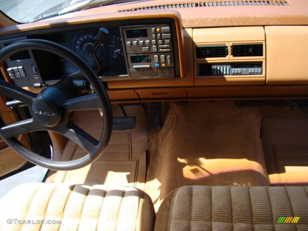 1990 Chevrolet C/K C1500 Silverado Extended Cab Beige Dashboard Photo #62932856